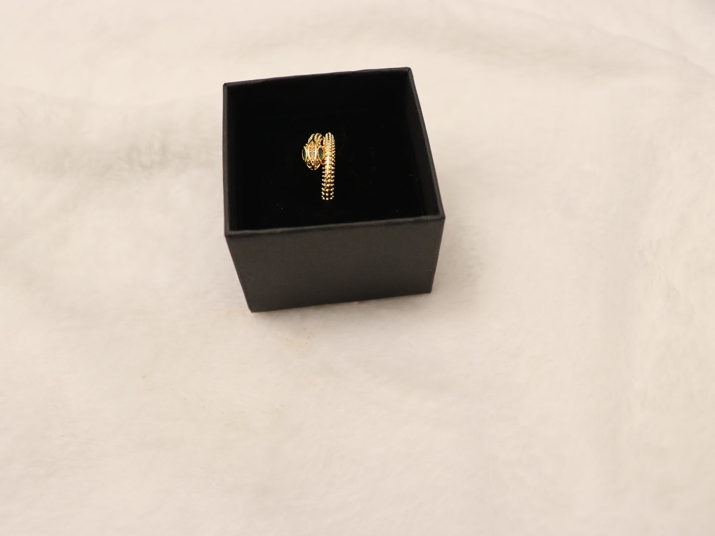 Snake Embarace Ring | Gold